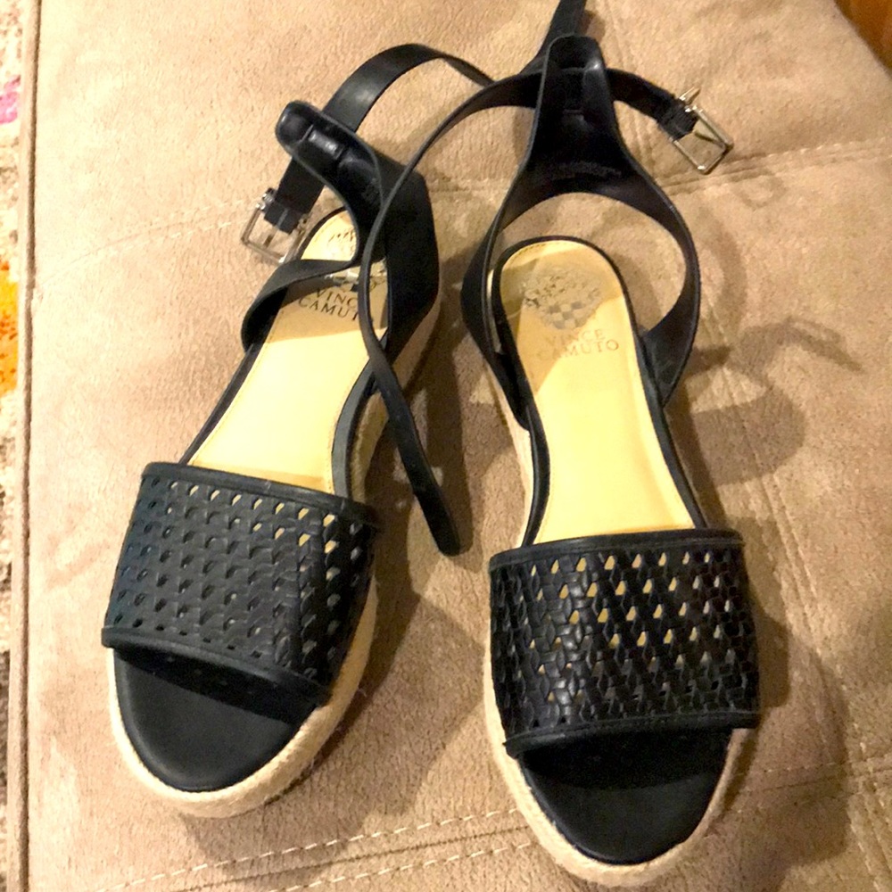 Black Vince Camuto platform Sandal size 8.5
